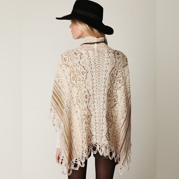 Free People Casablanca Fringe Knit Wool/Linen/Silk/Alpaca Poncho Ivory Multi S - Picture 2 of 13